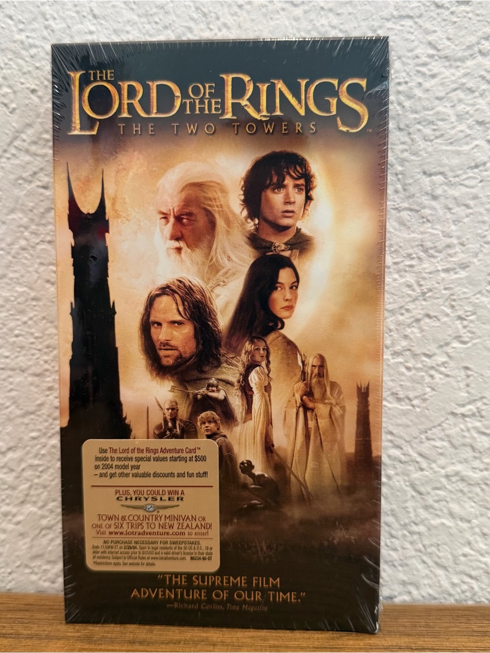 The Lord of the Rings: The Two Towers VHS/DVD Movie - Gold & Brown Artwork